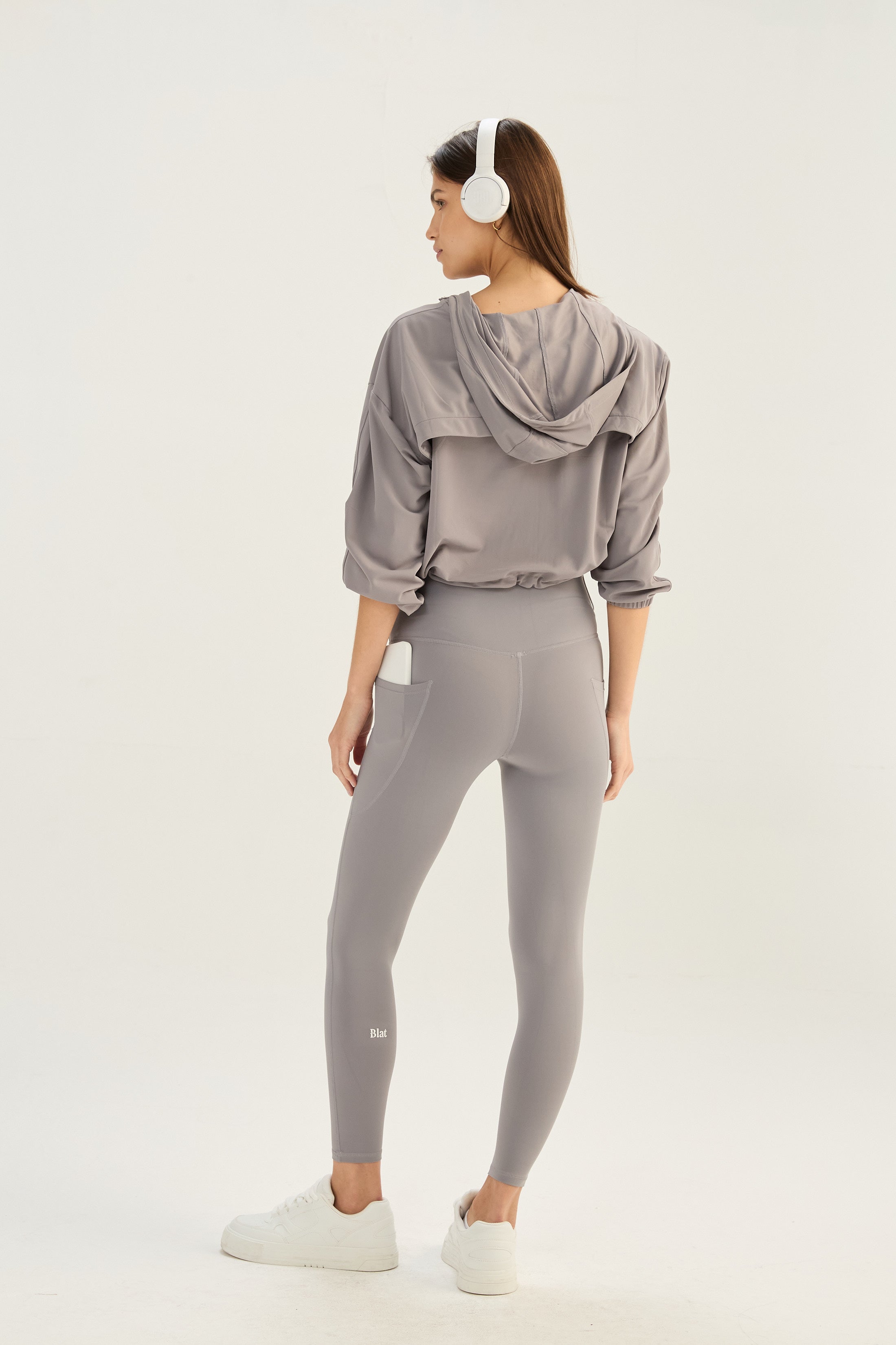 Campera Corta Motion - TechKnit® - Gris Ceniza