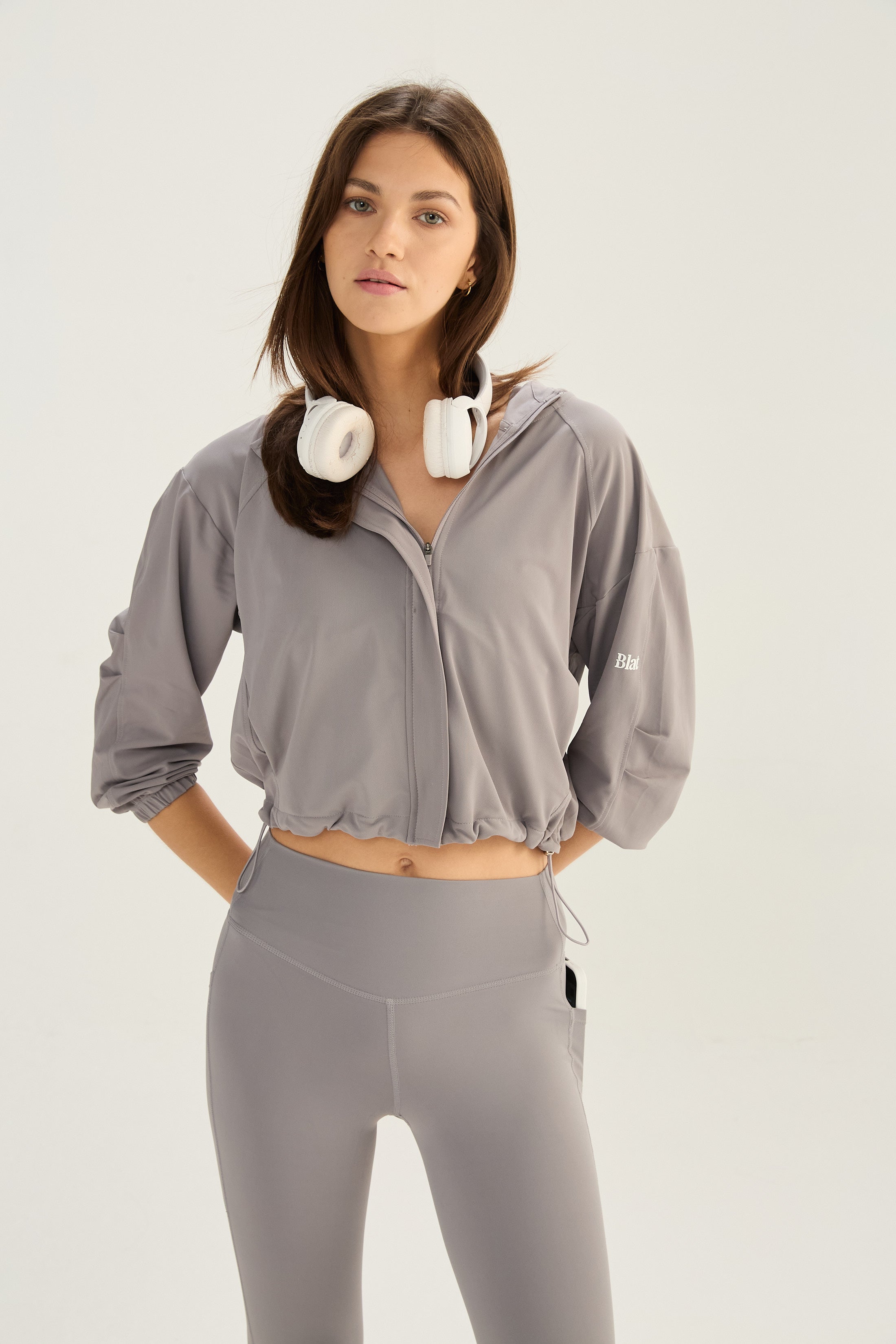 Campera Corta Motion - TechKnit® - Gris Ceniza