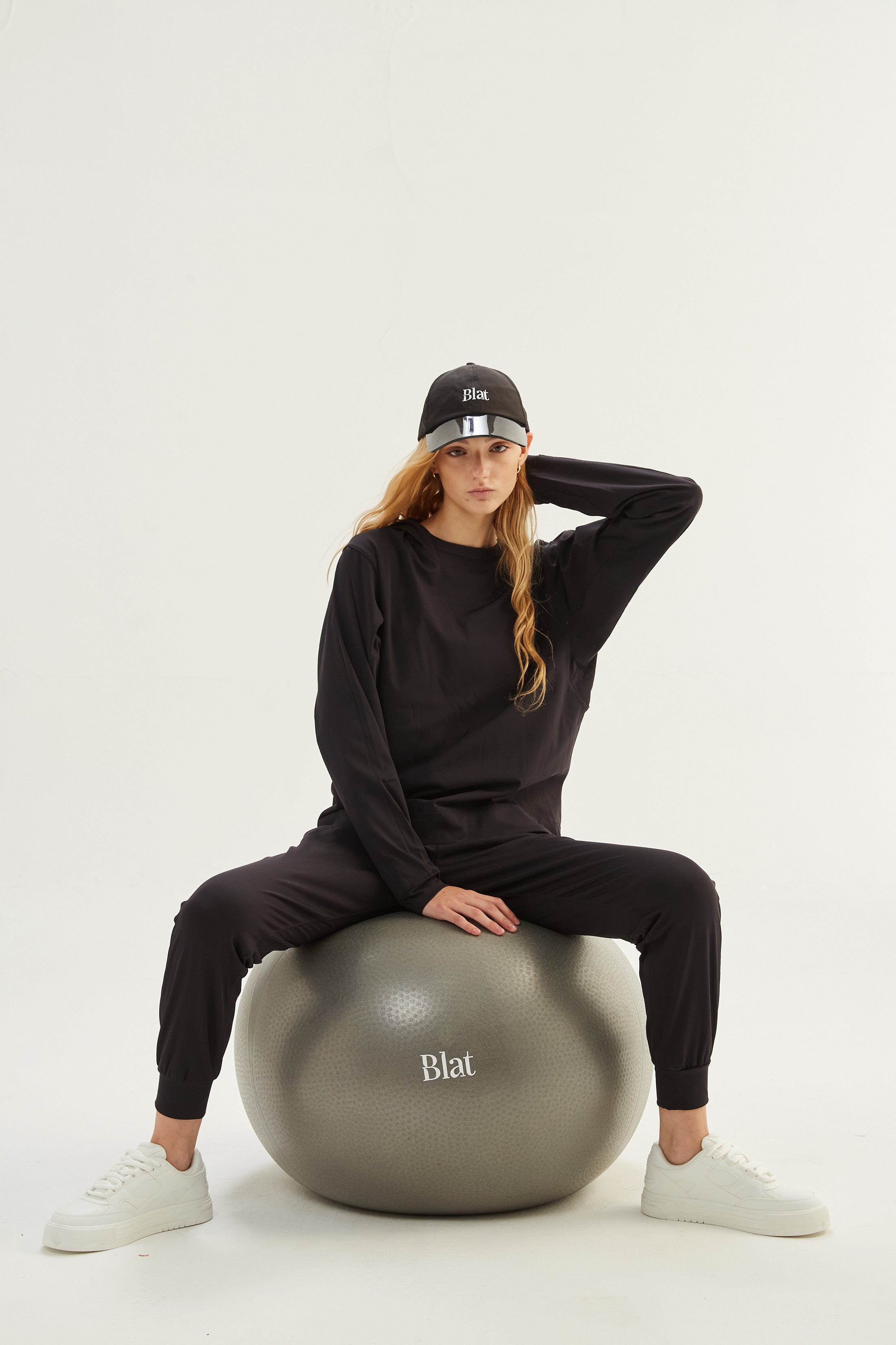 Buzo Jumper con Capucha Airborne - TechKnit® - Negro