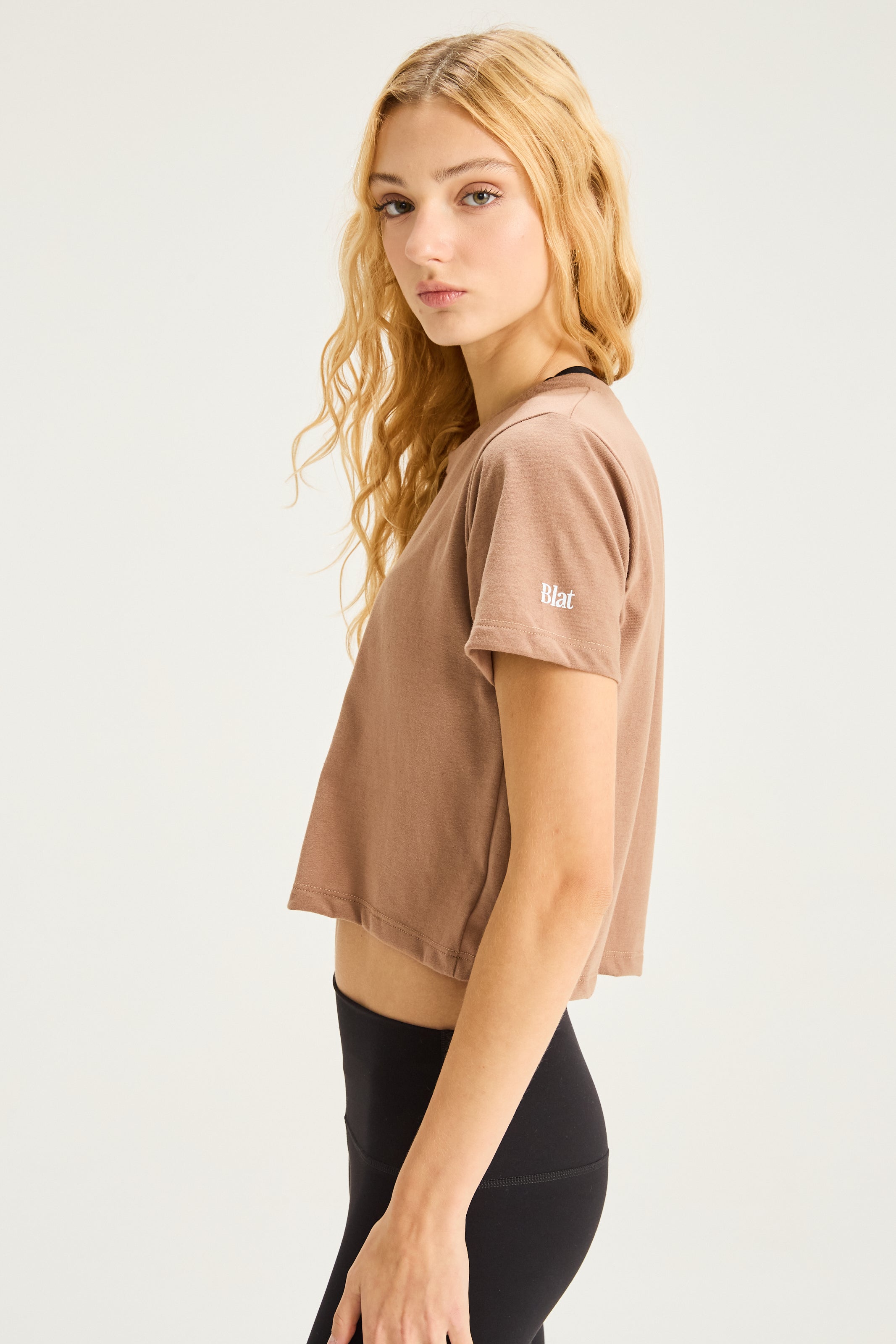 Remera Lounge Crop - Visón