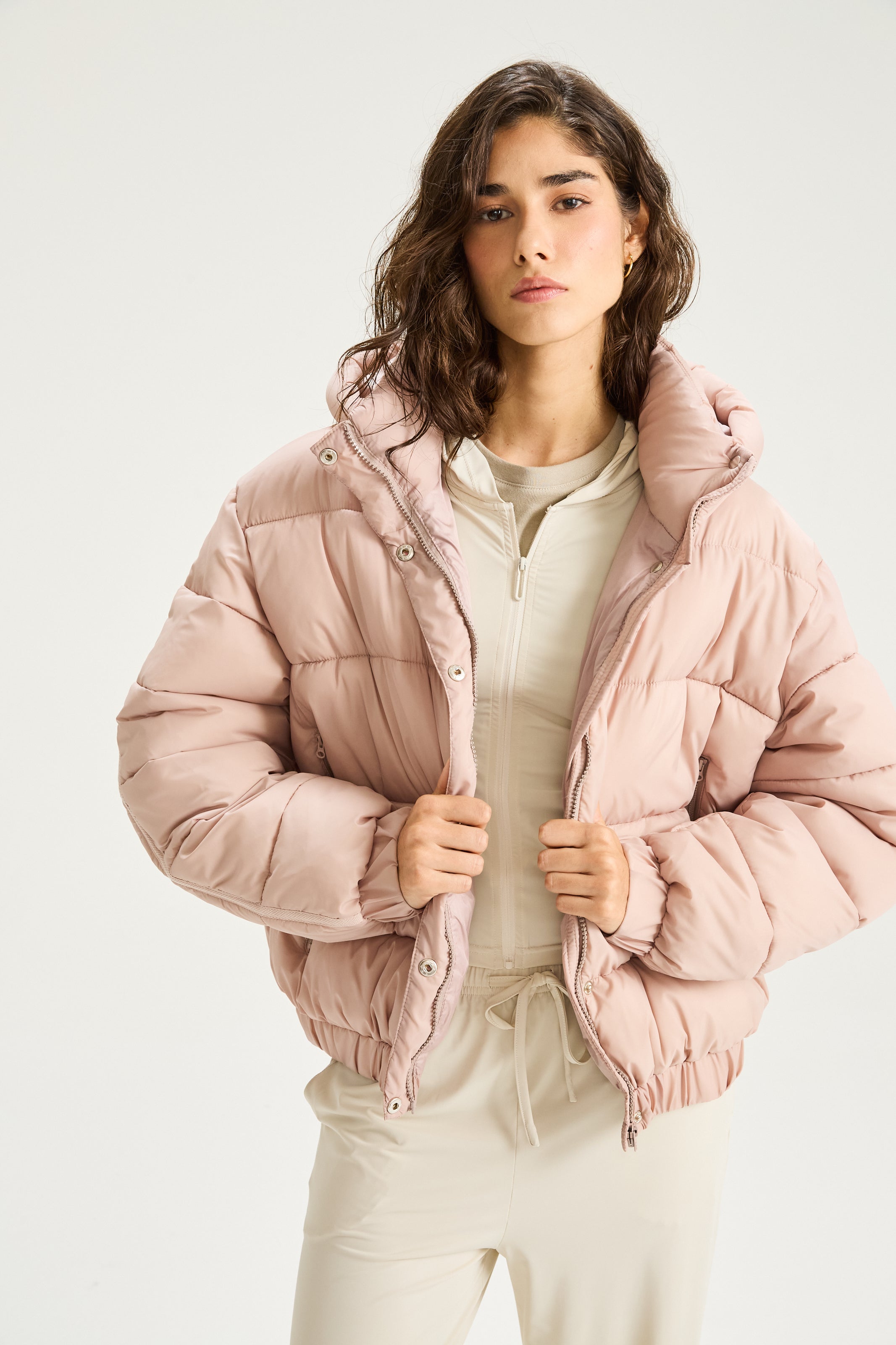 Campera con Capucha Frame - Tierra