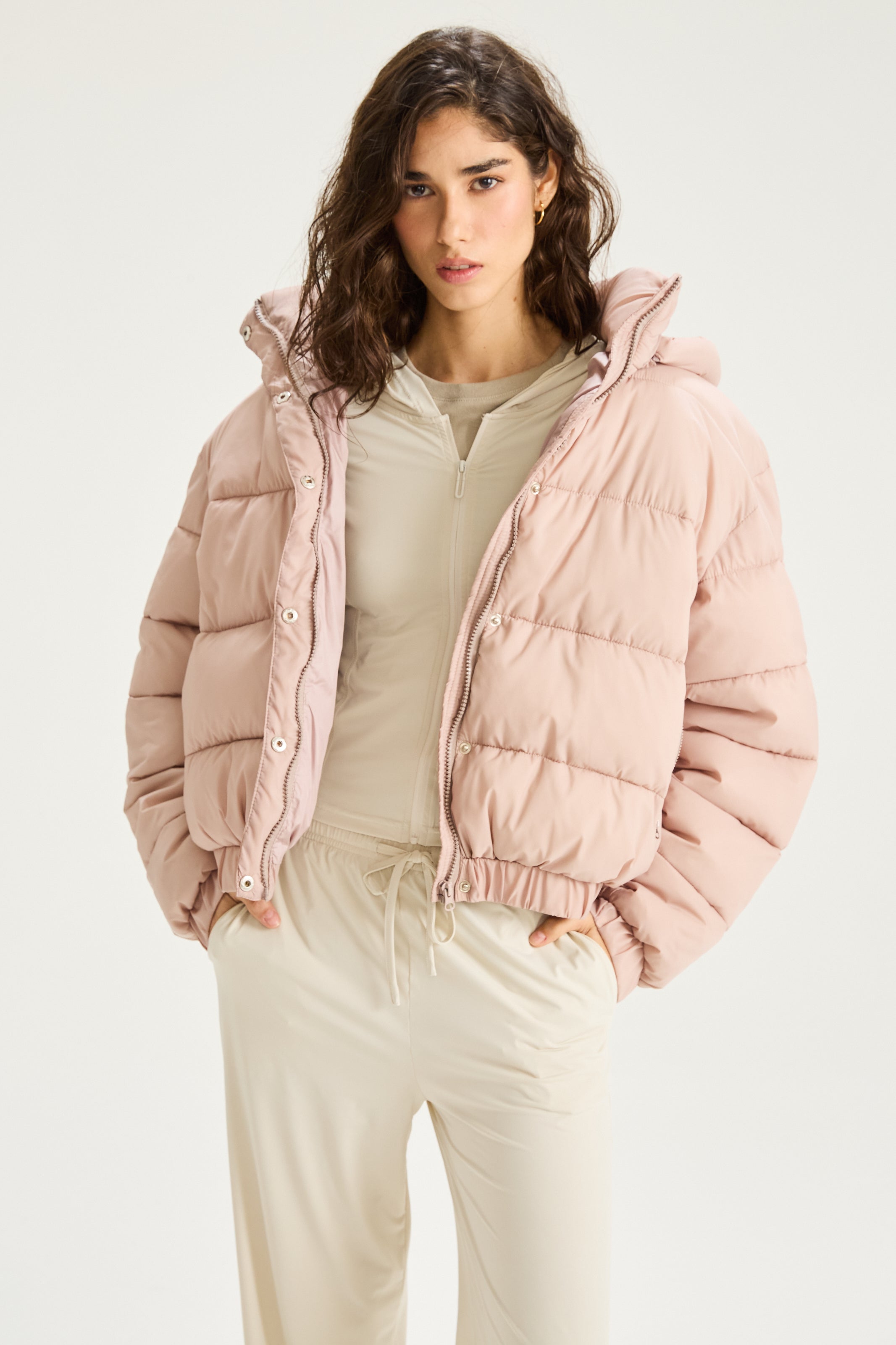 Campera con Capucha Frame - Tierra