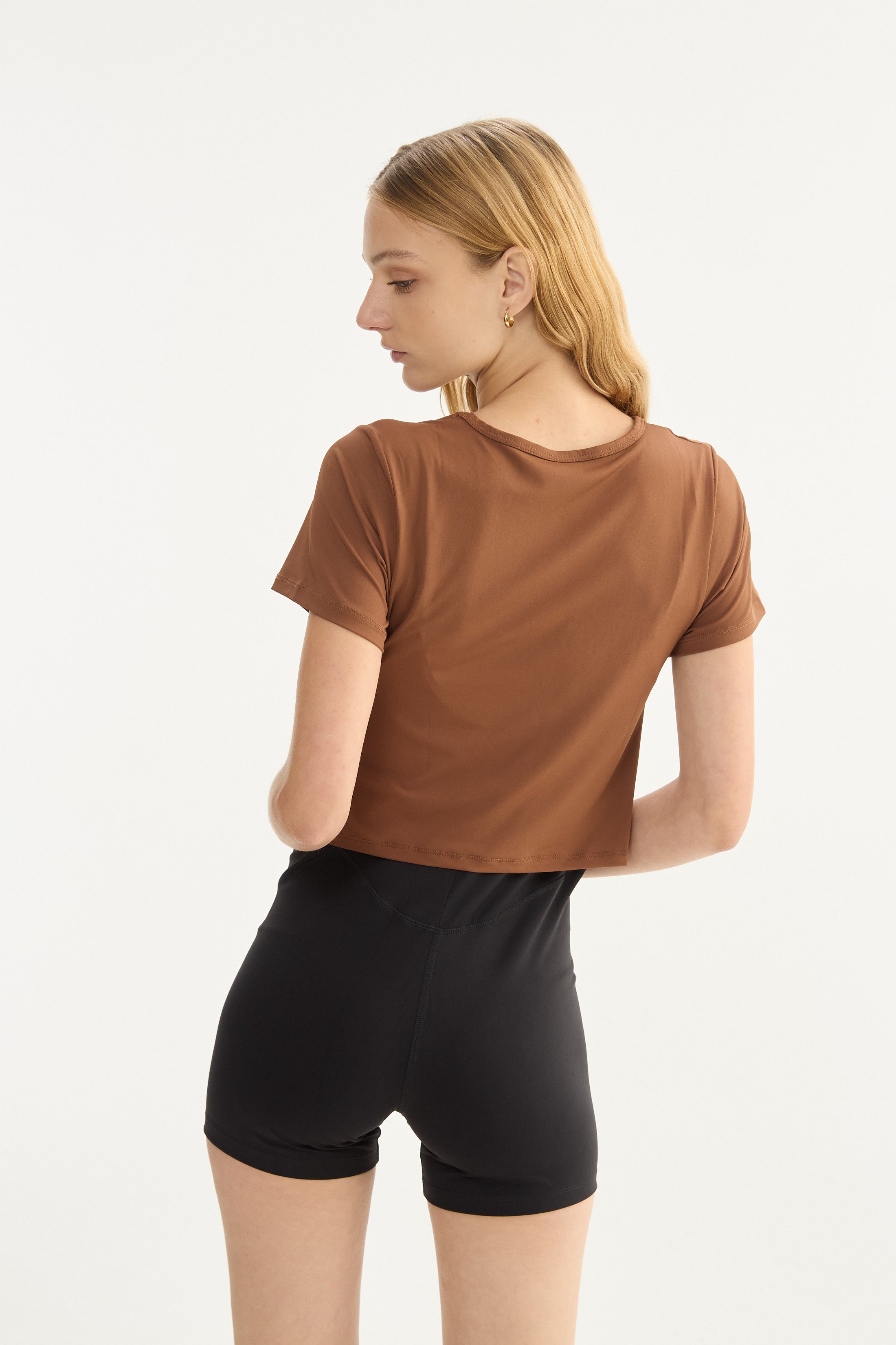 Remera Crop - Chocolate