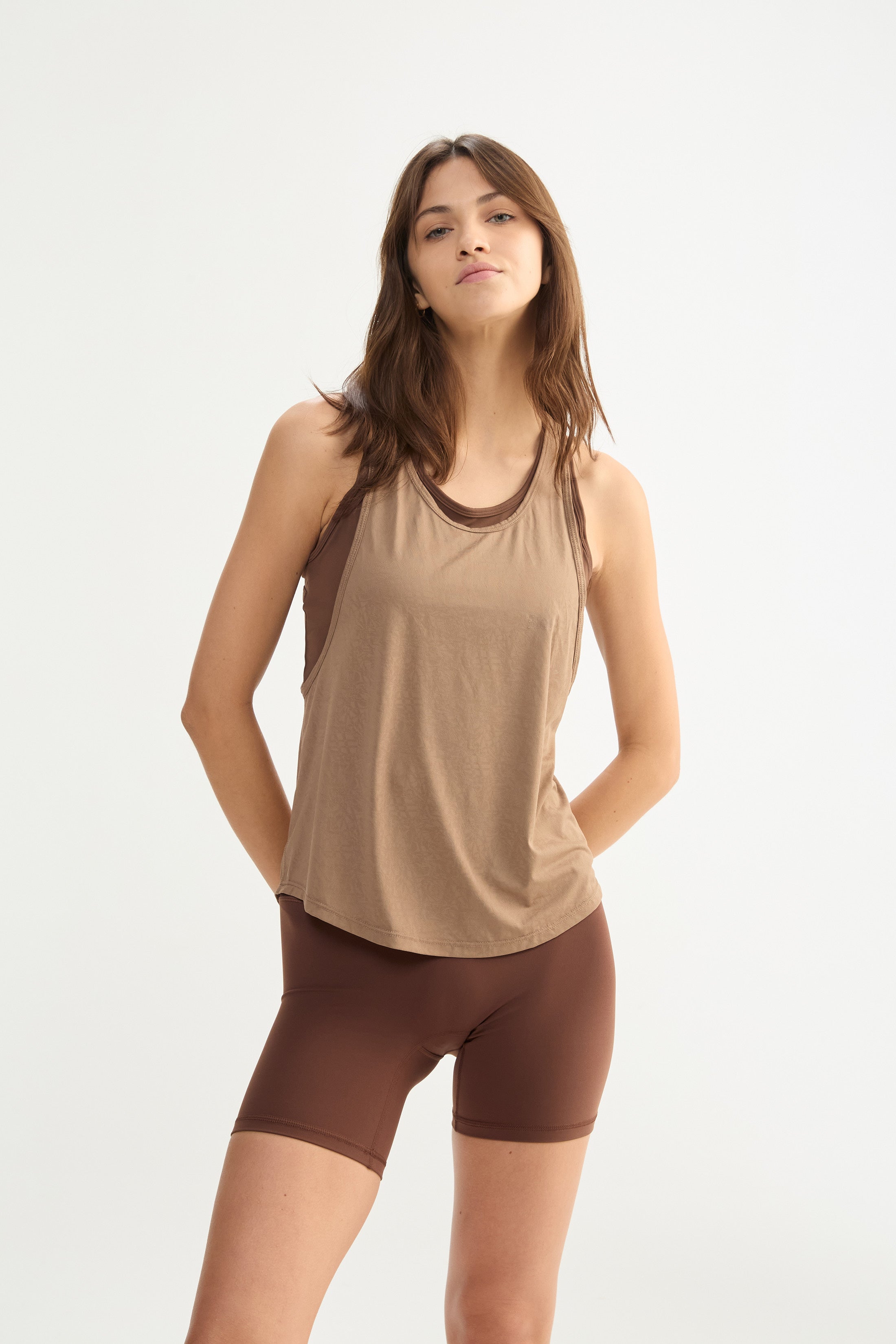 Remera Sin Mangas Gravity - PureSkin® - Chocolate