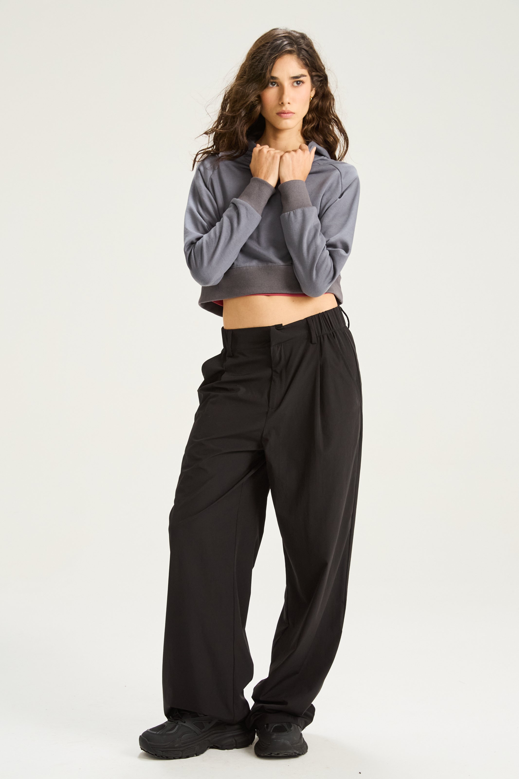 Buzo Jumper Corto Stride - Gris Oscuro