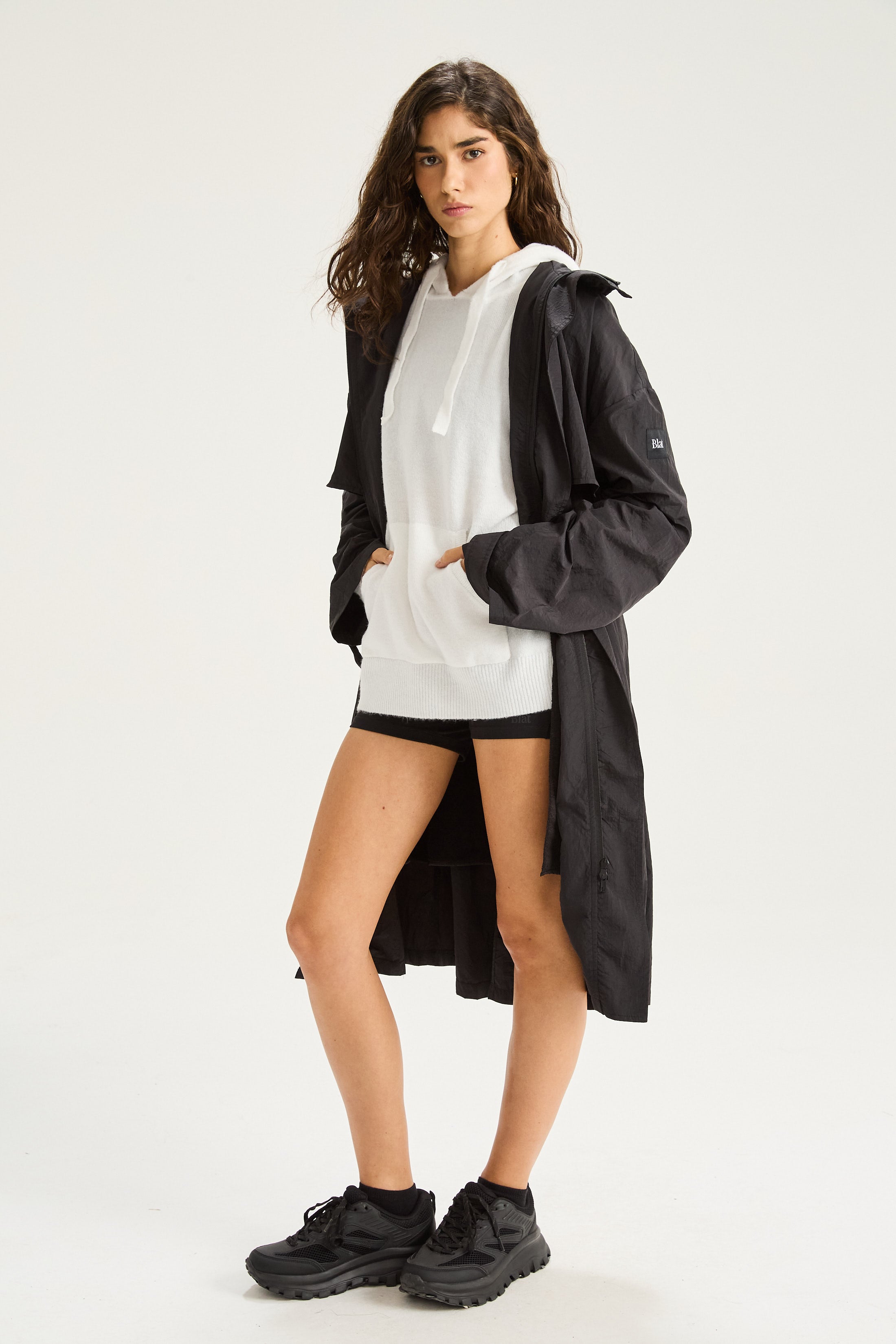 Trench con Capucha Fadein - Negro