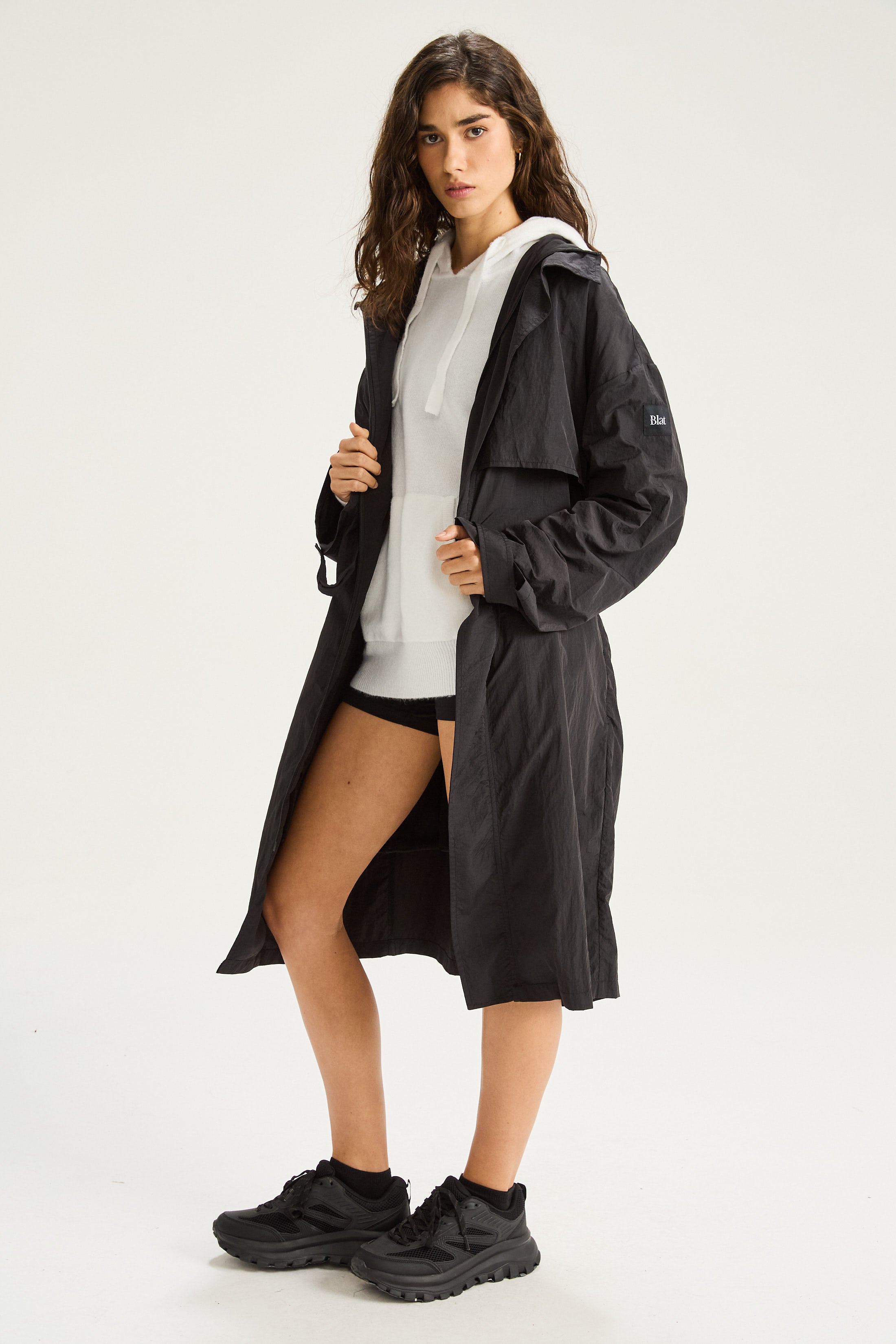 Trench con Capucha Fadein - Negro