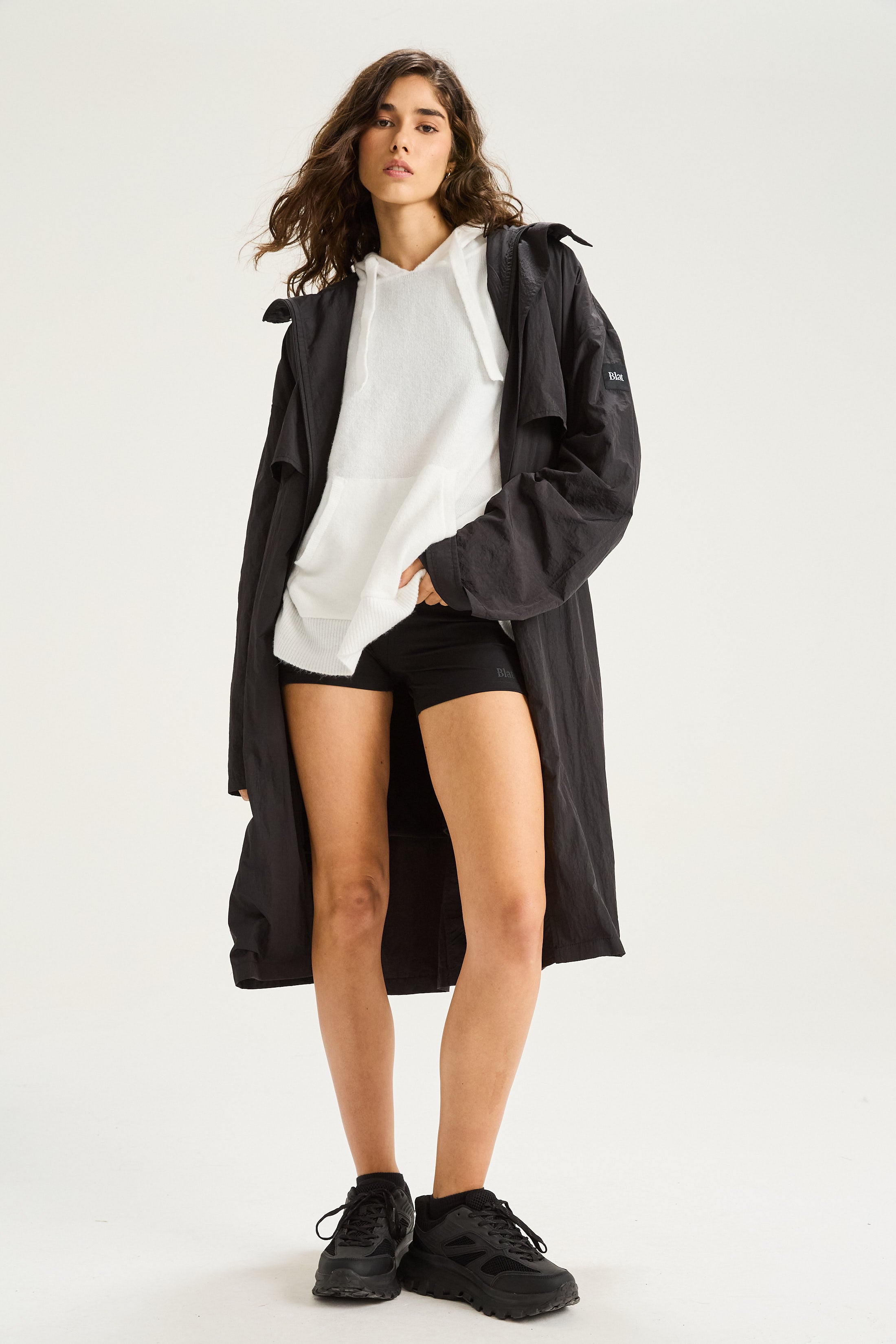 Trench con Capucha Fadein - Negro