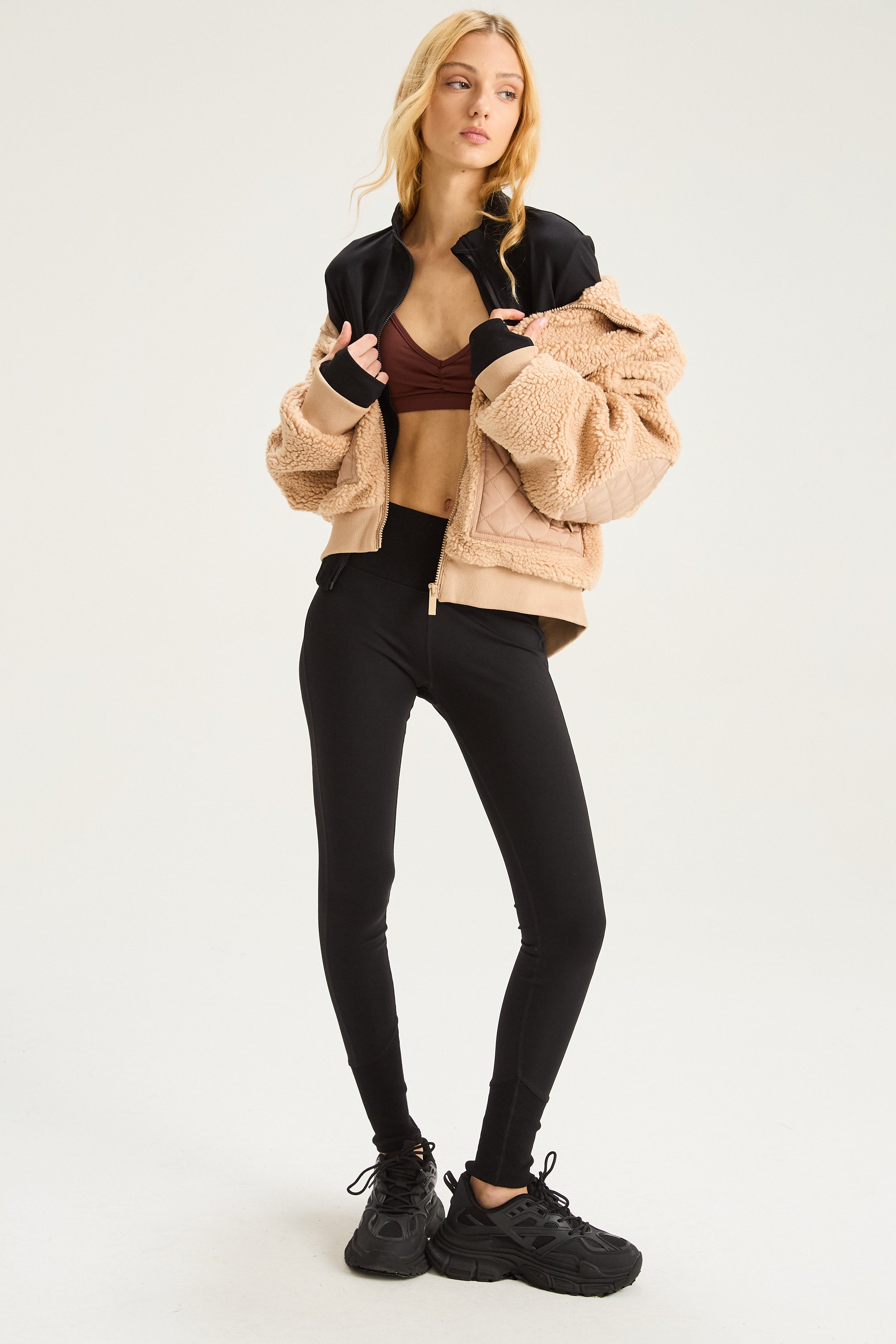 Campera Orbit - Compresive® - Negro