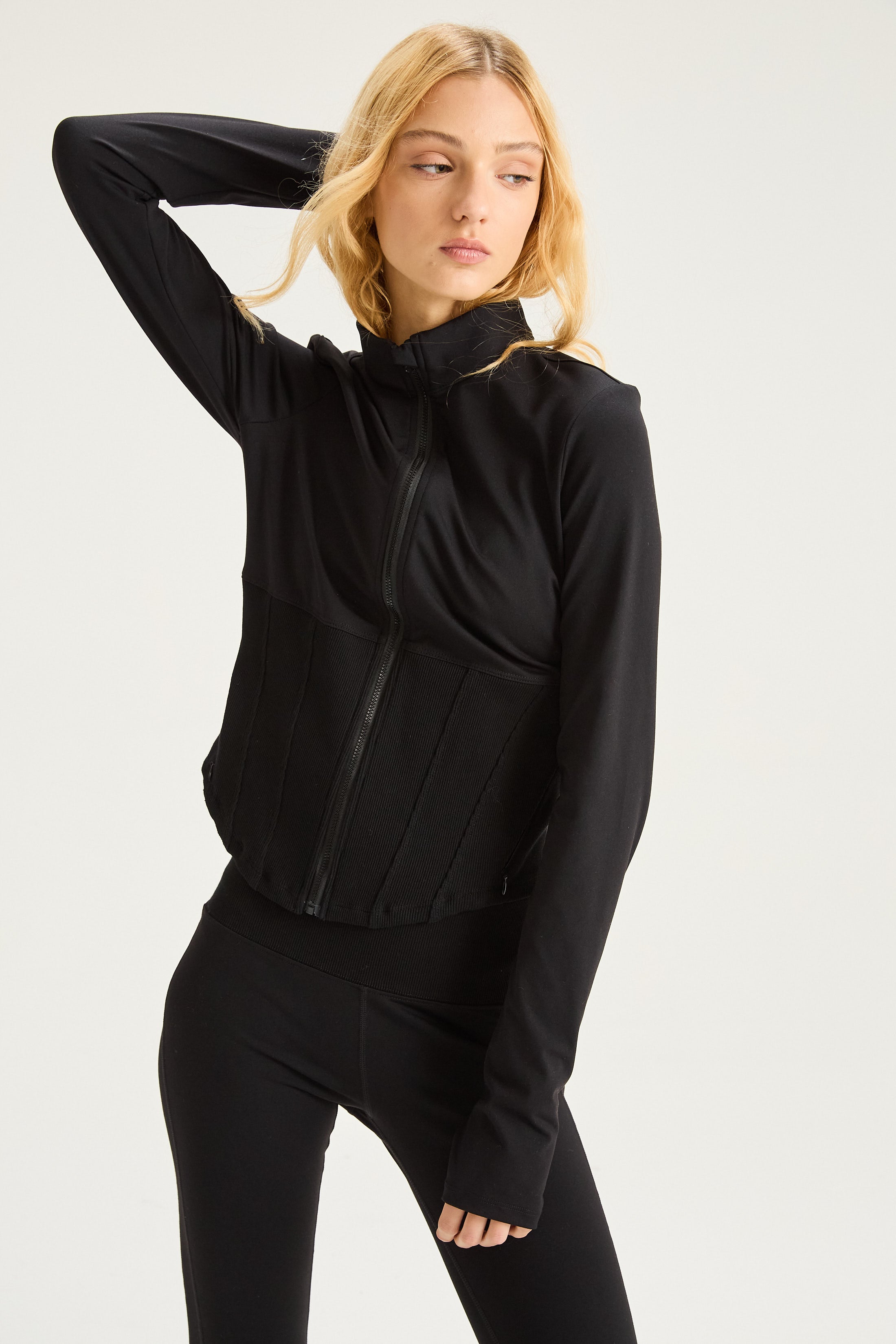 Campera Orbit - Compresive® - Negro