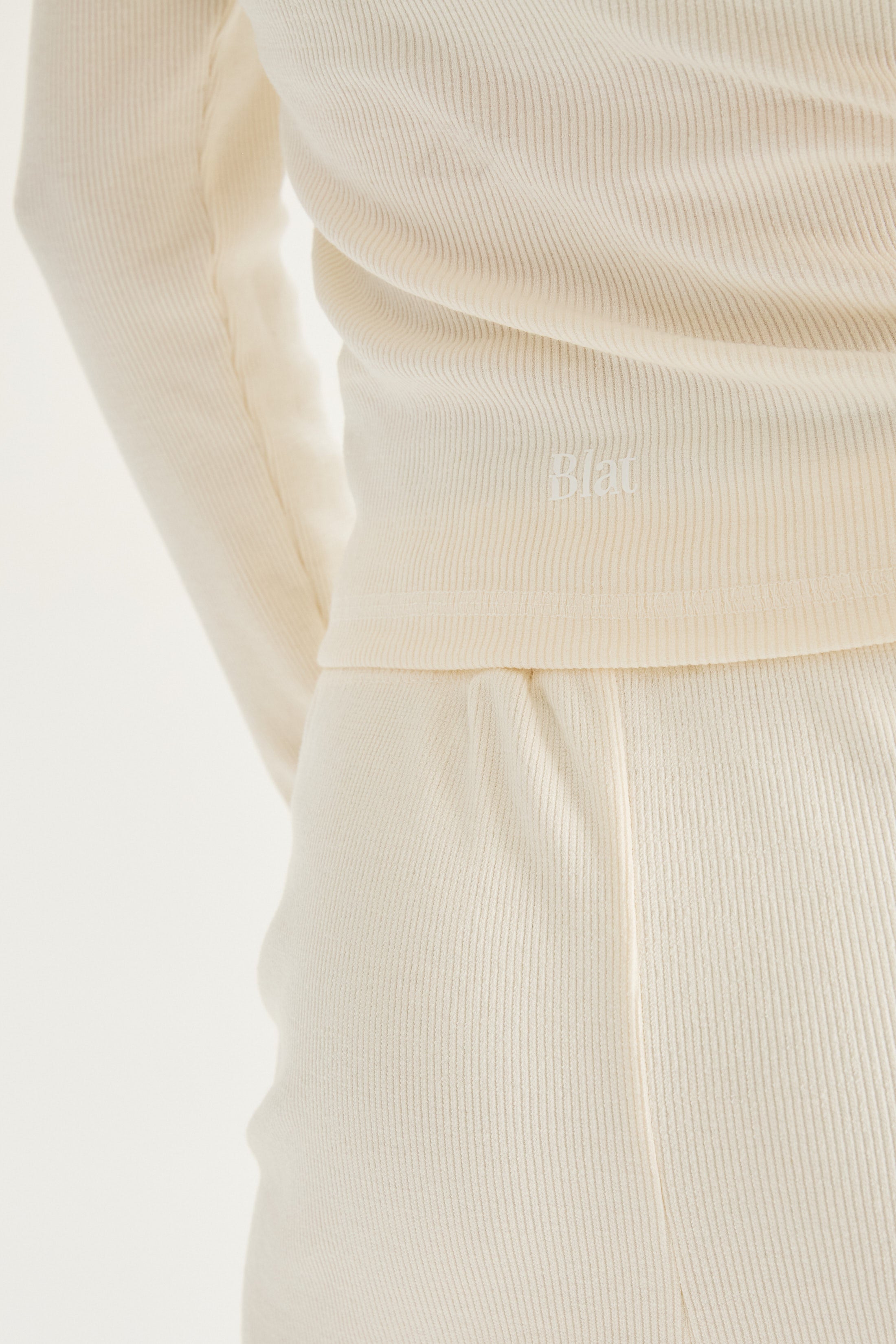 Remera Manga Larga Nova - Off White