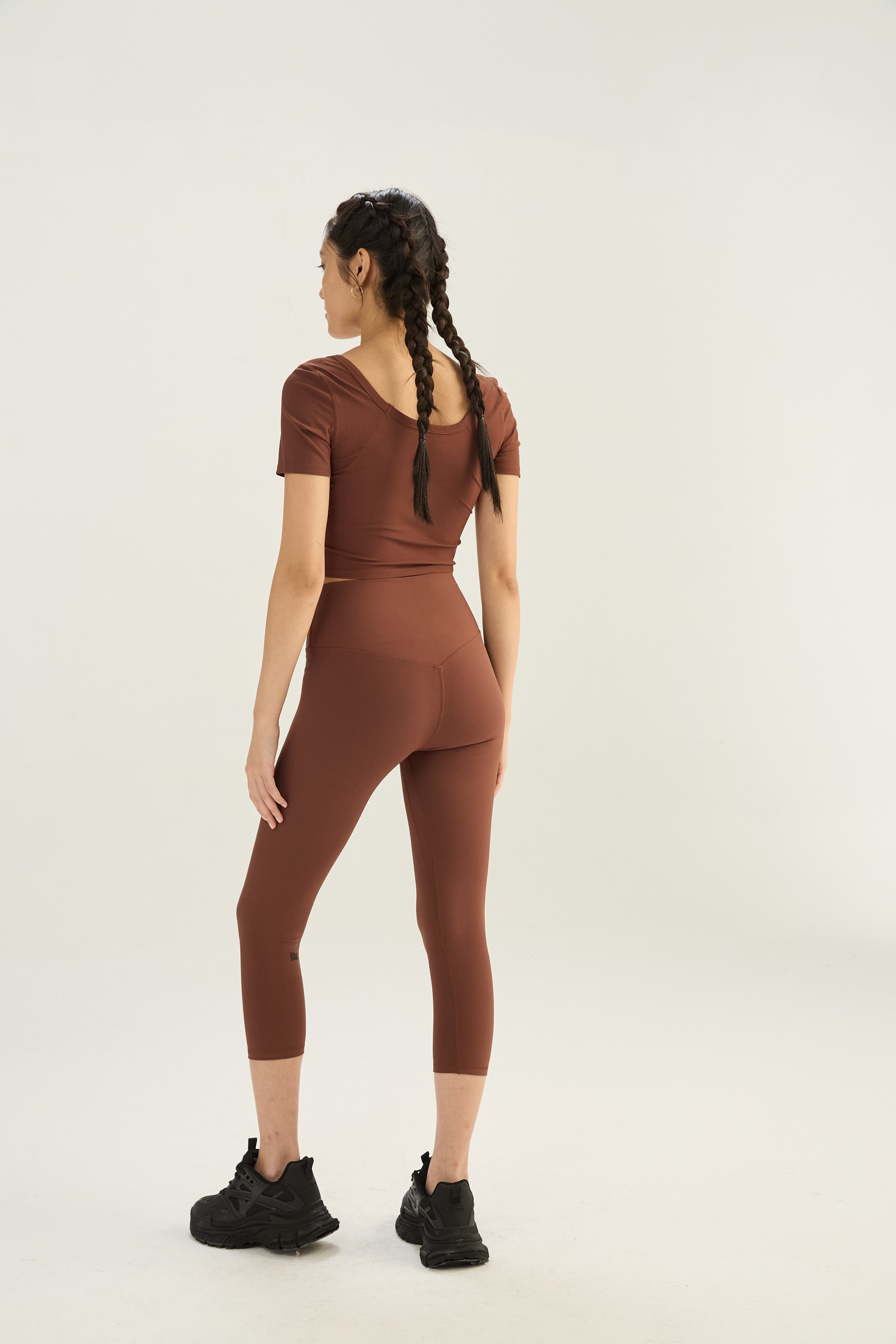 Top Manga Corta Sway - SleekRib® - Chocolate
