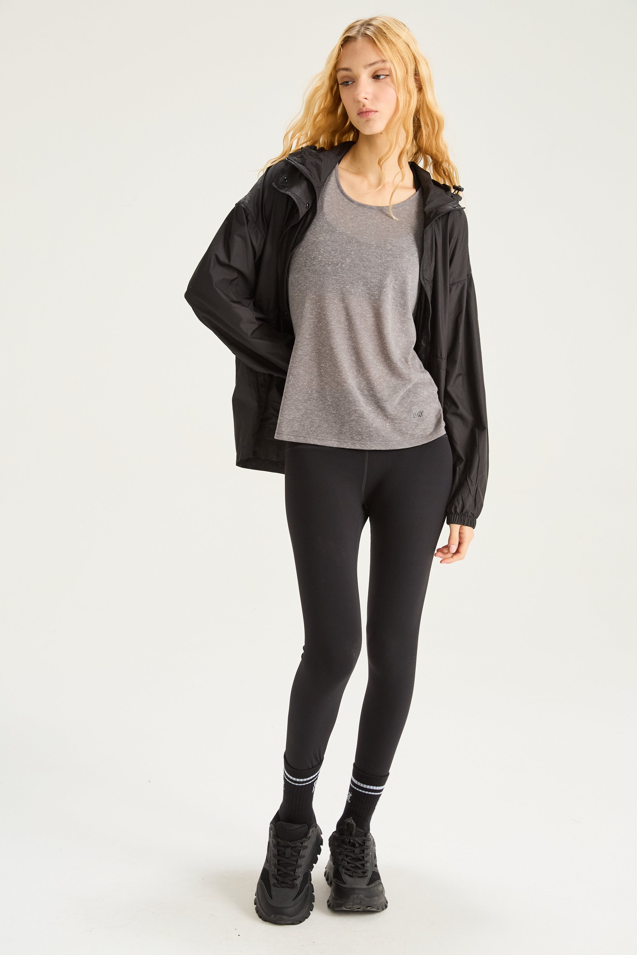 Campera Vibe - Negro