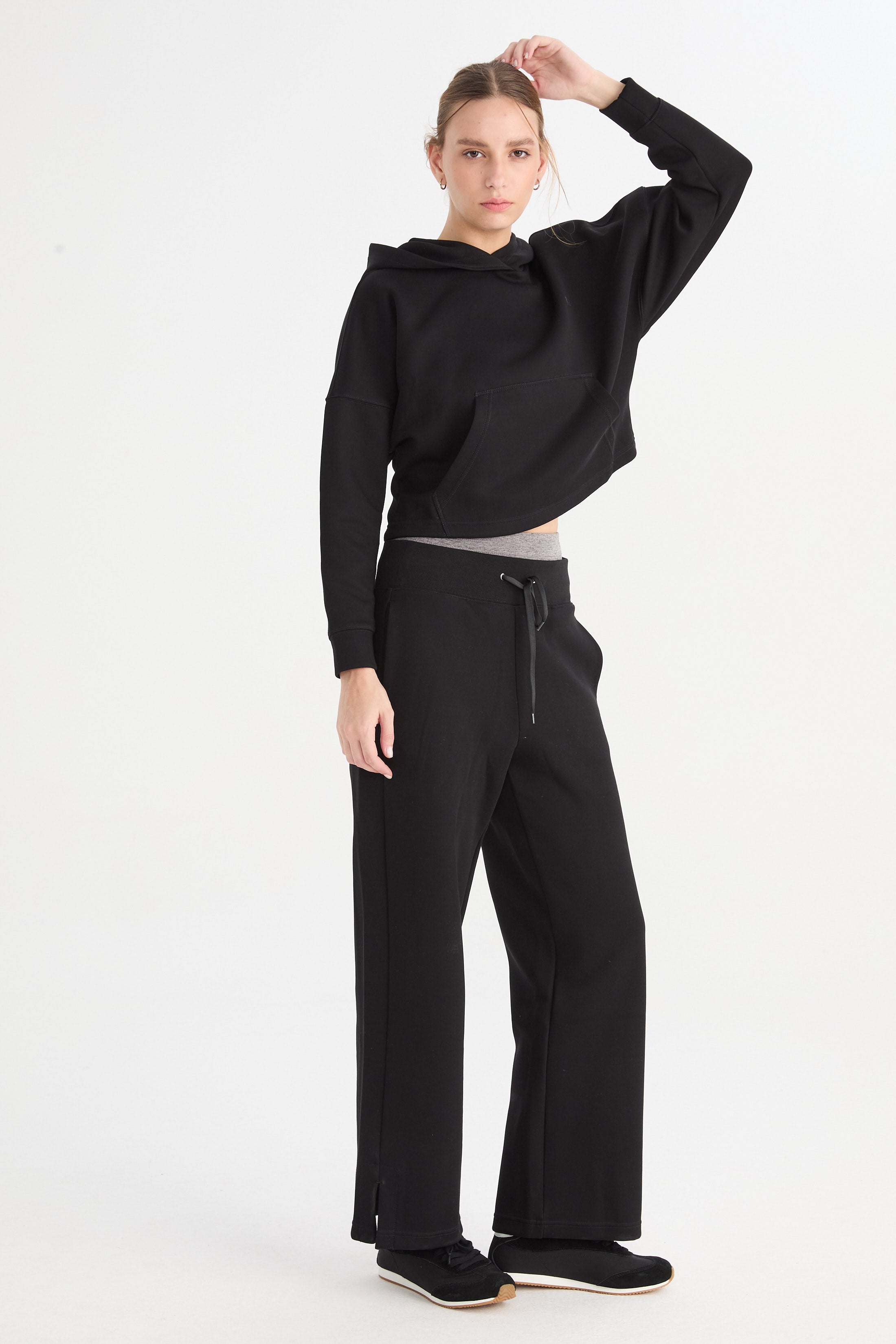 Buzo con Capucha Iskra - TechKnit® - Negro