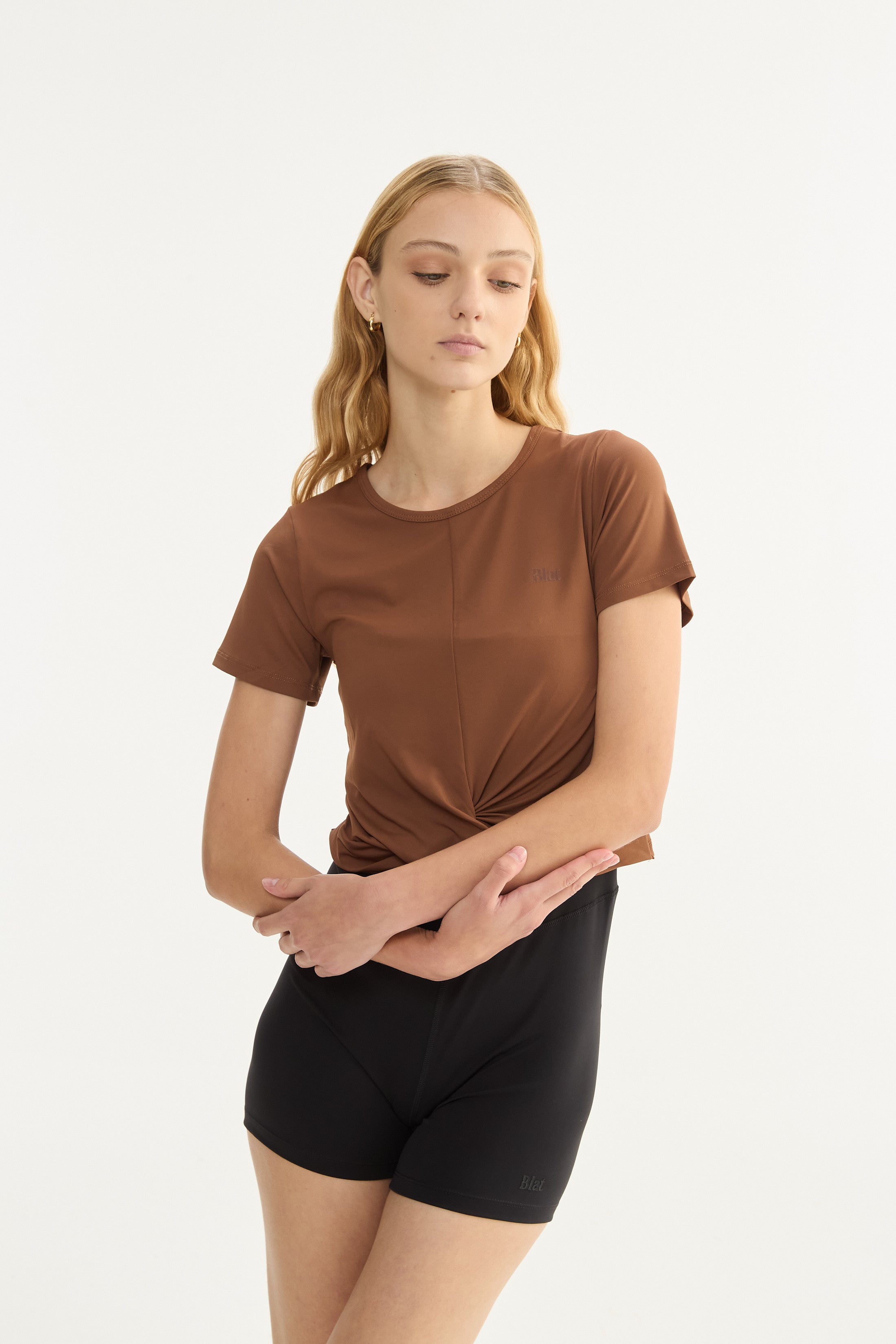 Remera Crop - Chocolate