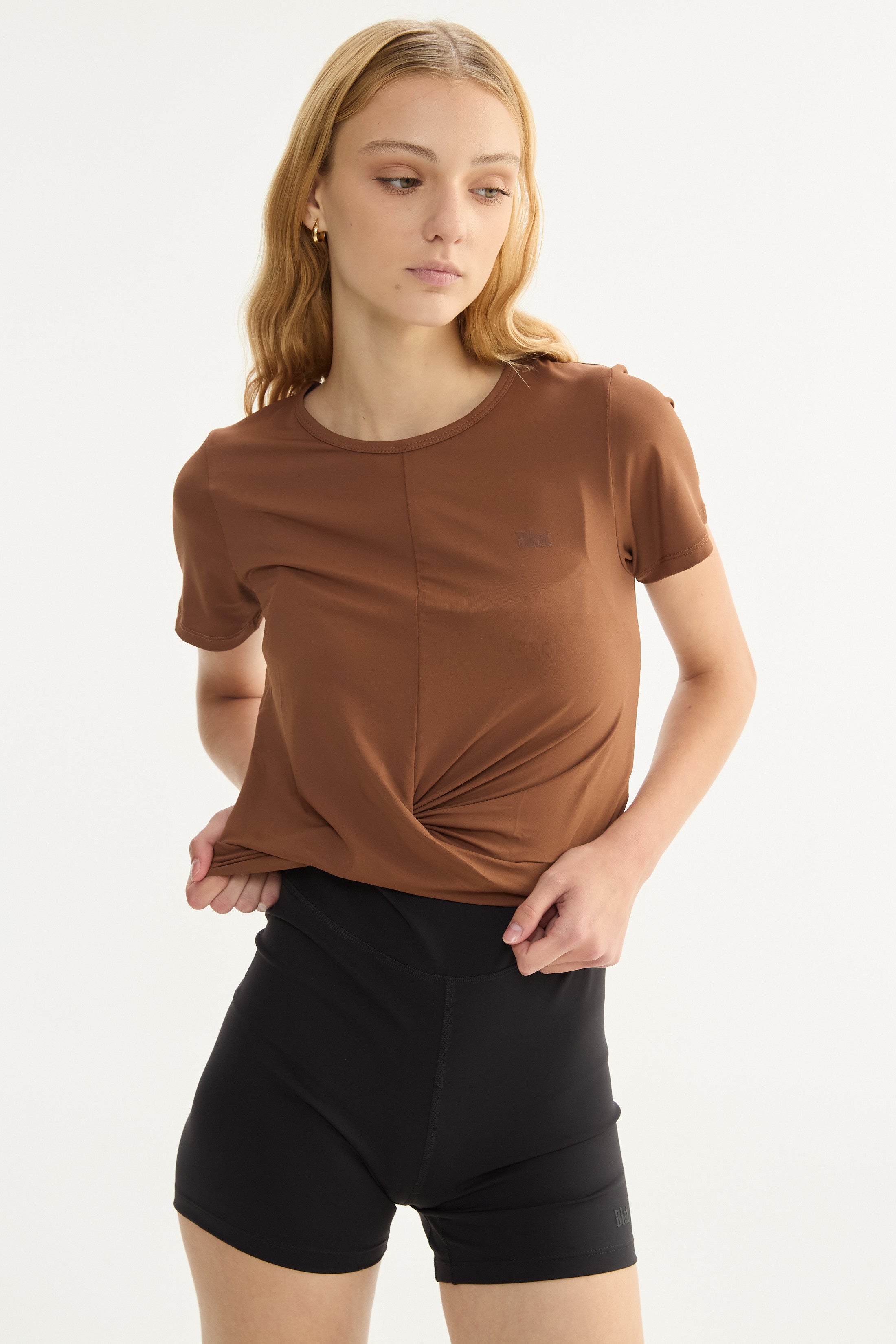 Remera Crop - Chocolate