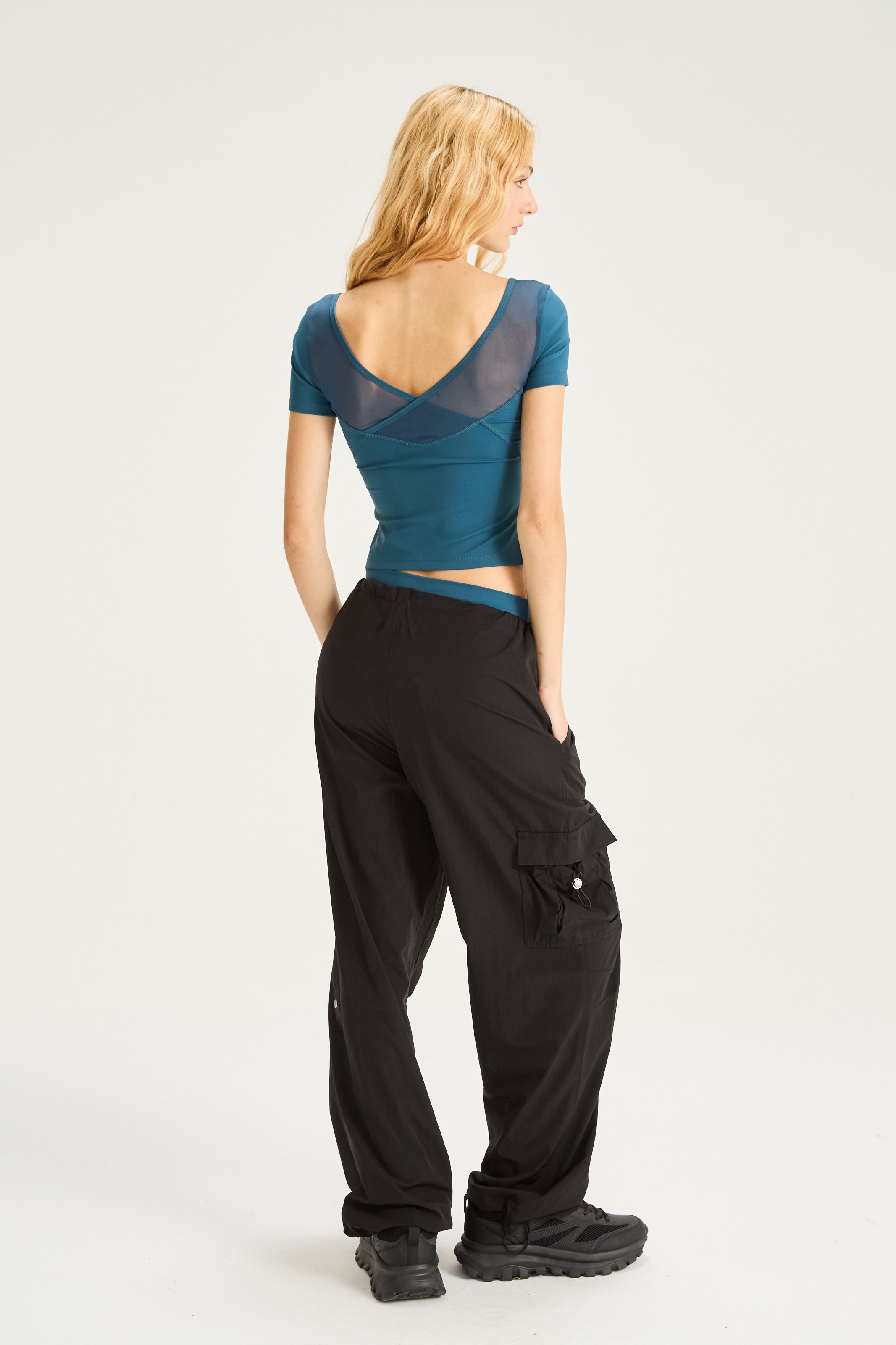Remera V-Fit Slate - PureSkin® - Azul Vibrante