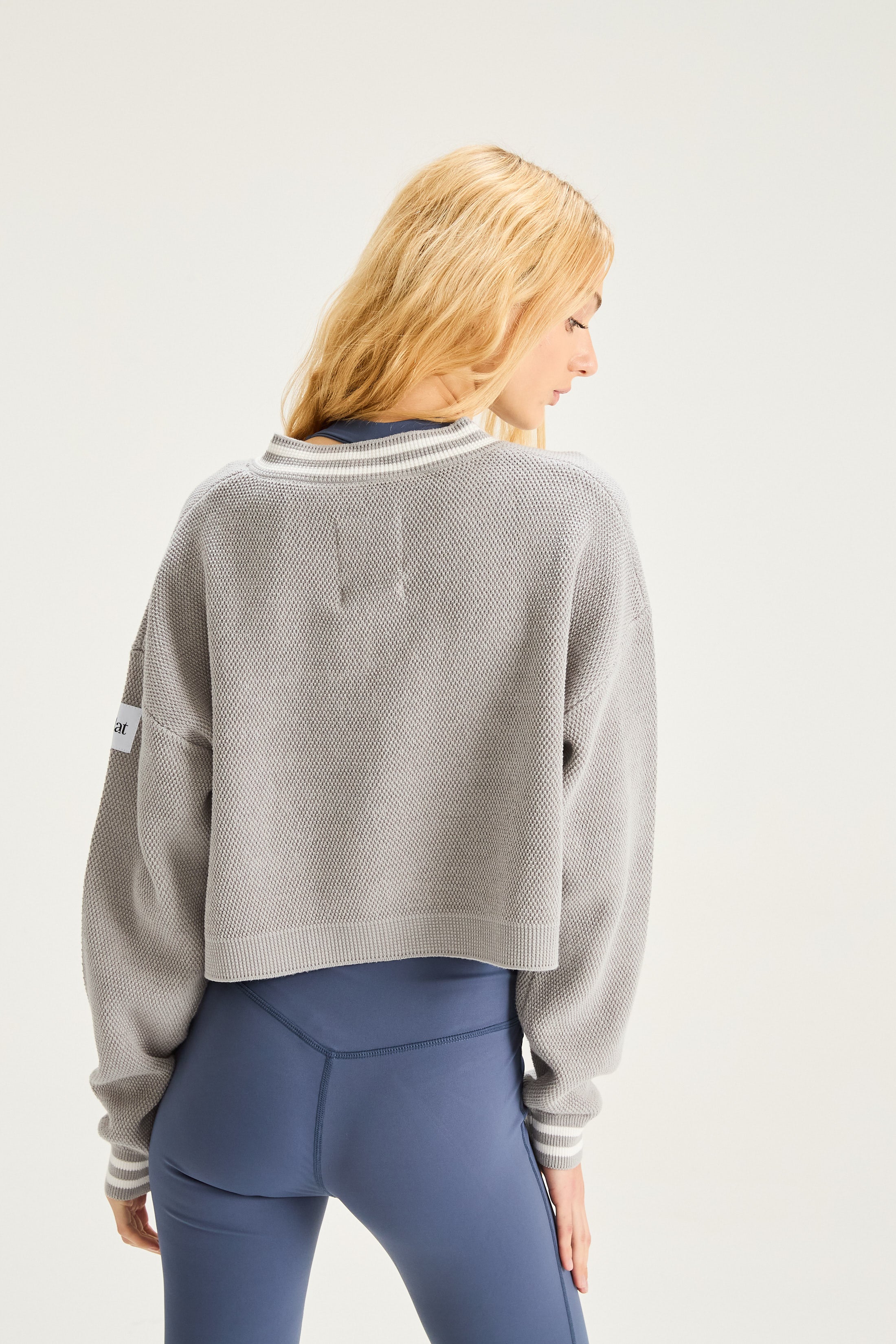 Sweater Poise - Gris Plata